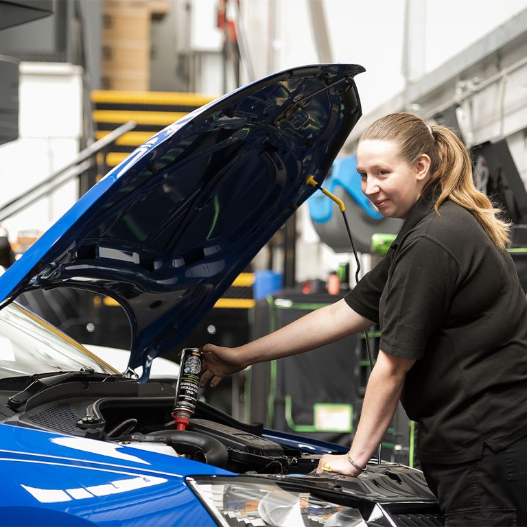 Over 50s to be offered apprenticeships as Halfords creates 1000 automotive technician roles